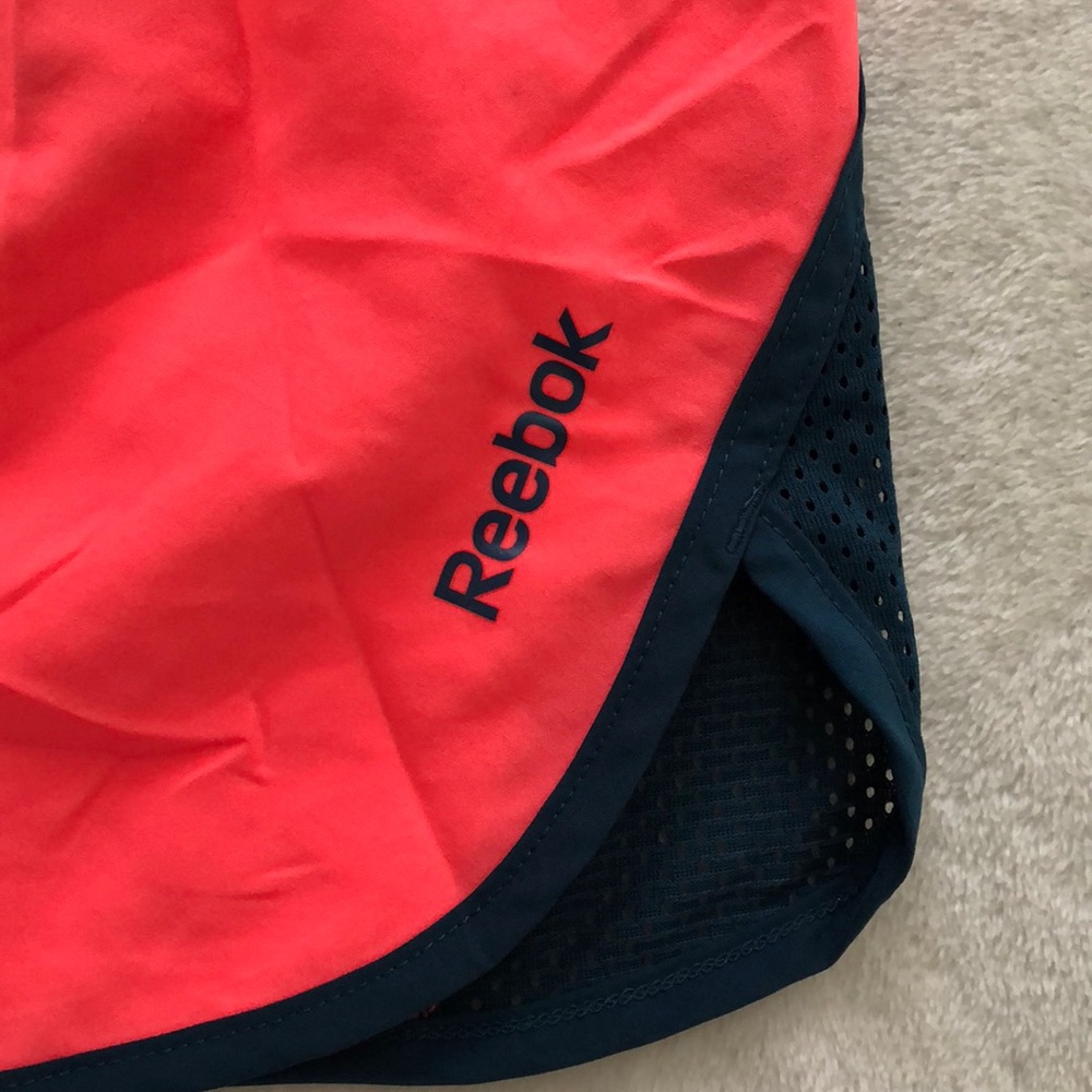 Reebok shorts - Picture 2 of 4